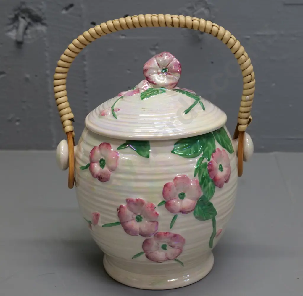 Maling lustre glaze floral pattern biscuit barrel with cane handle H-220 Image 1++