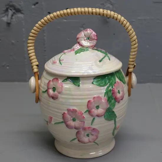 Maling lustre glaze floral pattern biscuit barrel with cane handle H-220