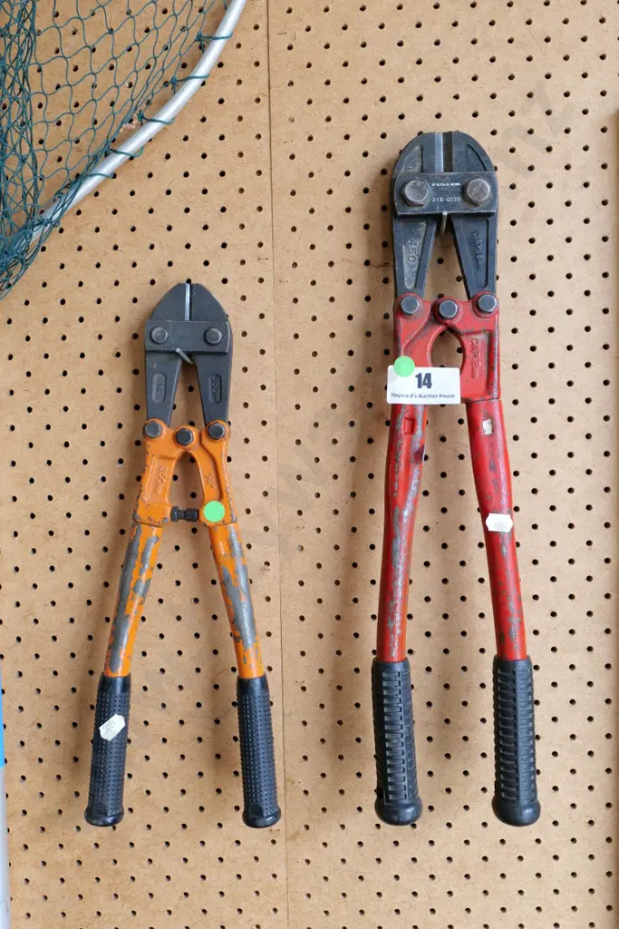 2 pairs of bolt cutters - green dots Image 1++