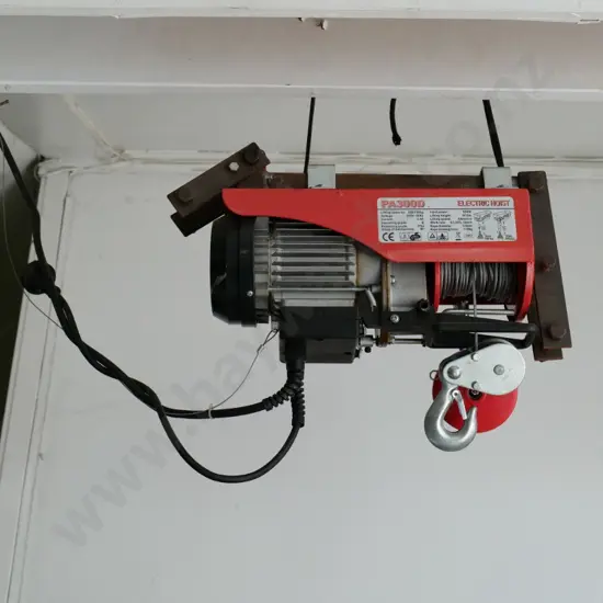  electric hoist - 150kg capacity