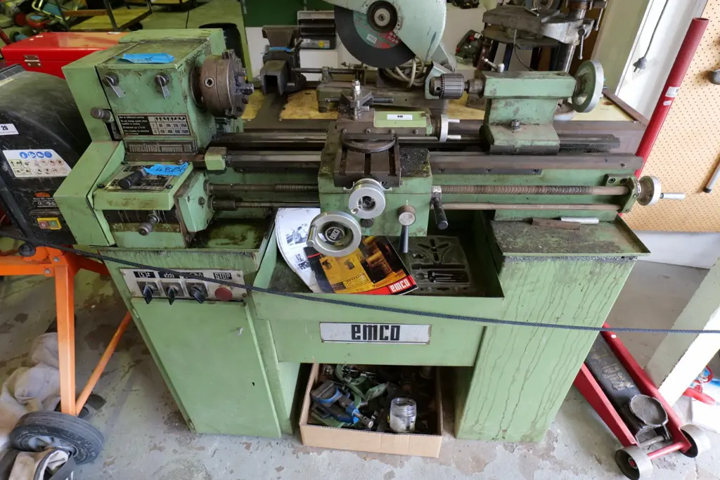 Emco Maximat Mentor 10 universal machine tool with addition box of accessories Image 1++
