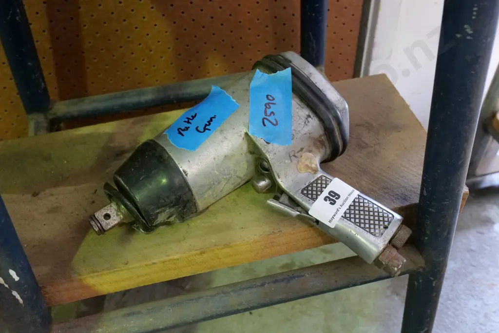 air powered rattle gun Image 1++