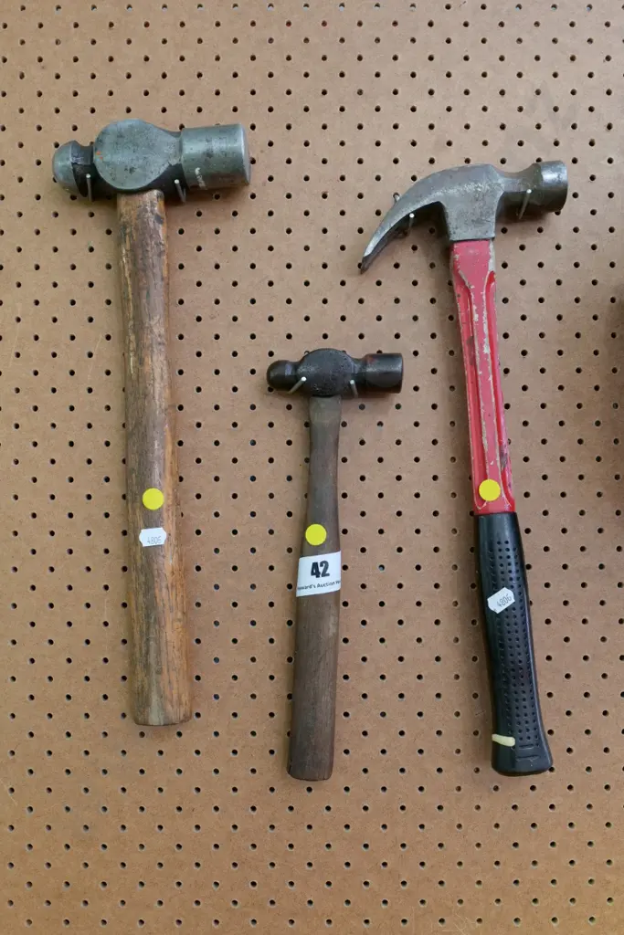 3 hammers - yellow dots Image 1++
