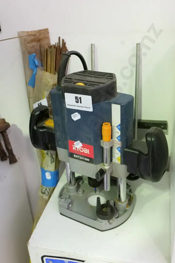 Ryobi plunge router Image 1++