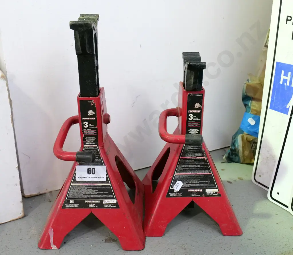 2x 3 tonne axel stands Image 1++