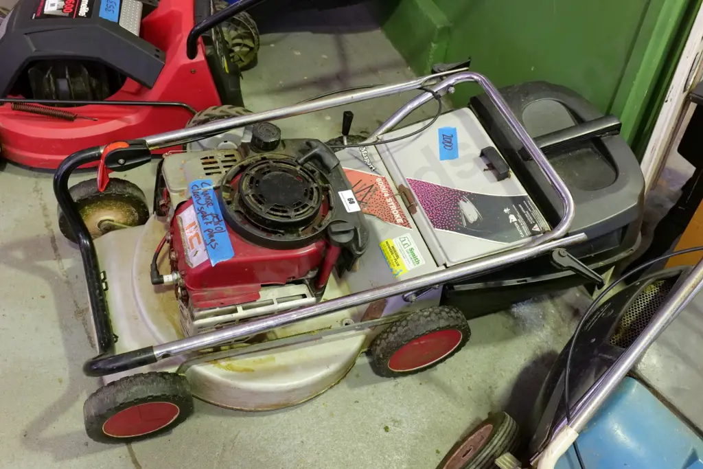 Masport 4 stroke motor mower Image 1++
