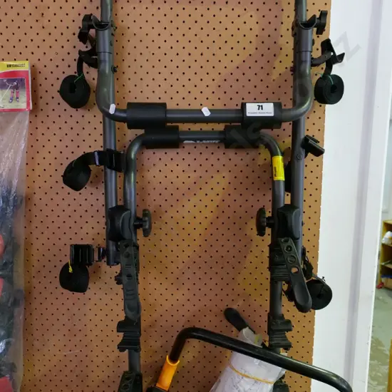 3 bike- hatchback bike rack