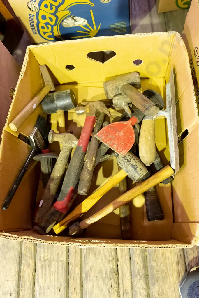 box; hammers, cold chisel etc Image 1++