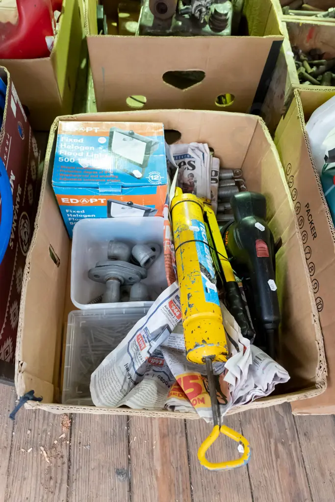 box; orbital sander, halogen light etc Image 1++