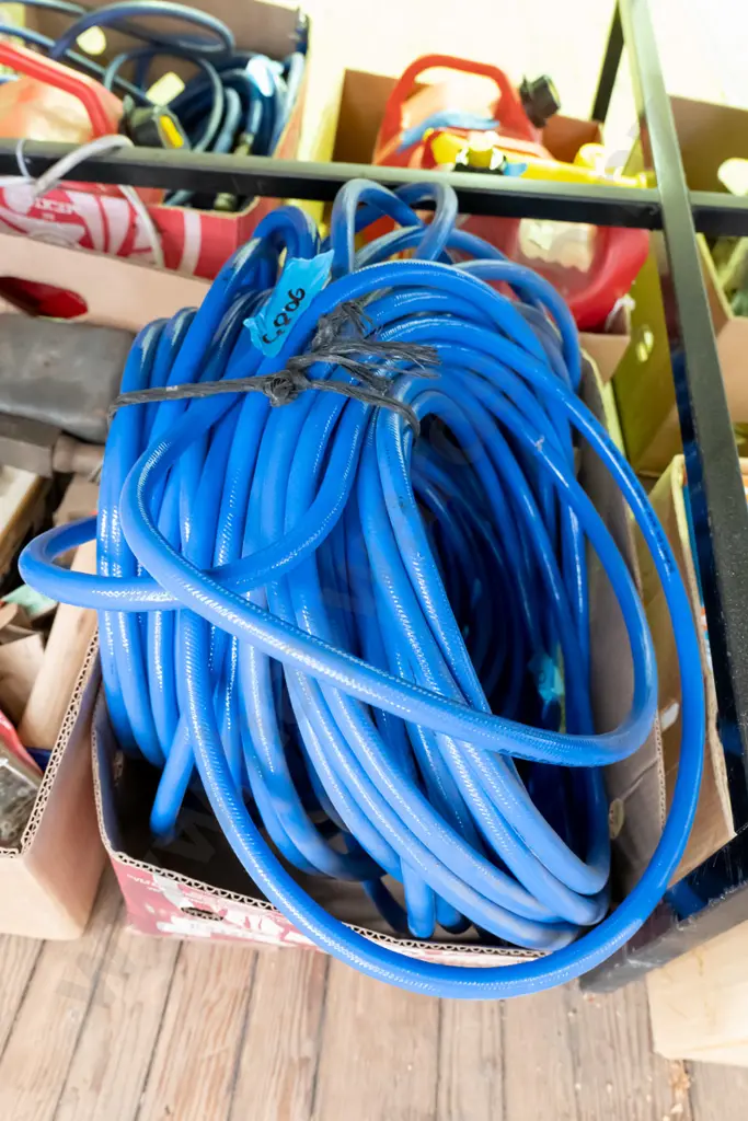very long air hose Image 1++