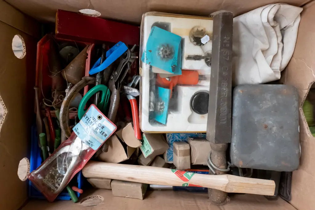 box; hammer handles, eyelet plier, plumb bobs etc Image 1++