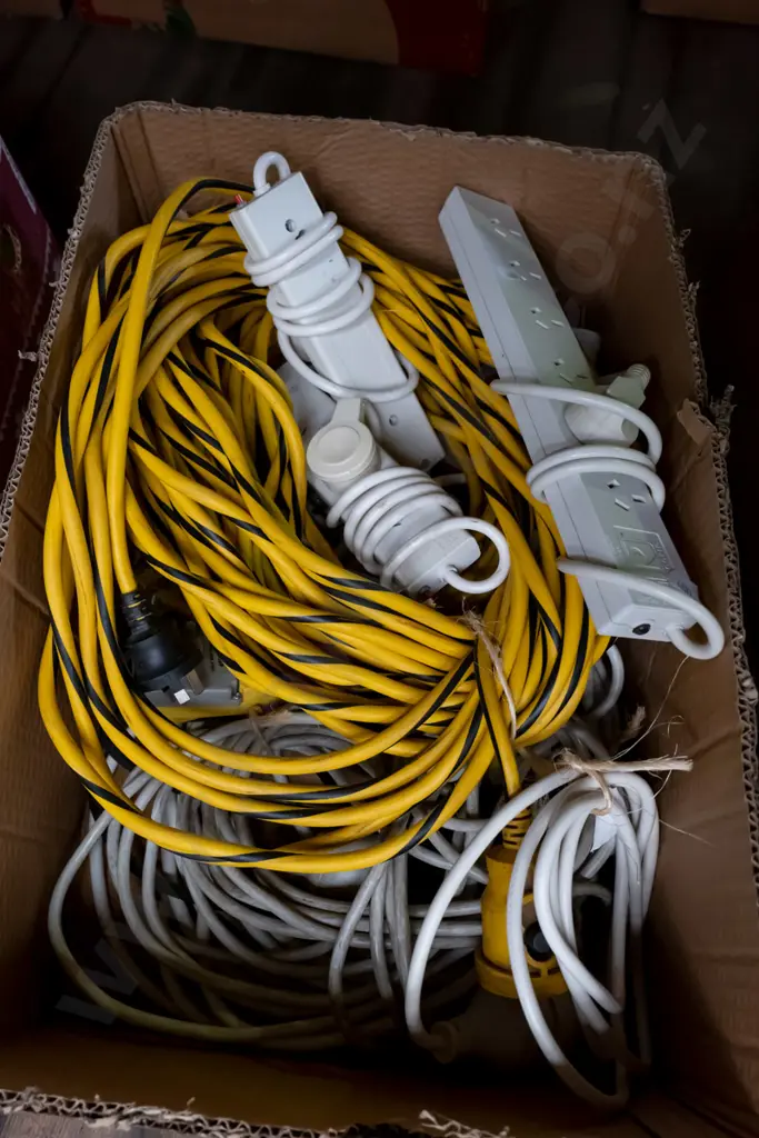 box; extension cords, multi boxes Image 1++