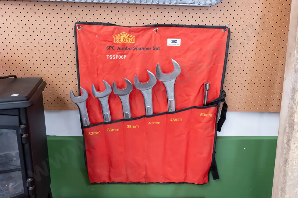 jumbo spanner set - missing 1 spanner Image 1++
