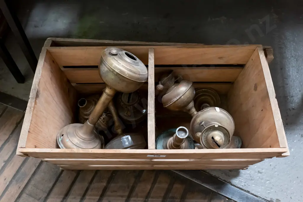 wooden box and various part brass kerosene lanterns Image 1++