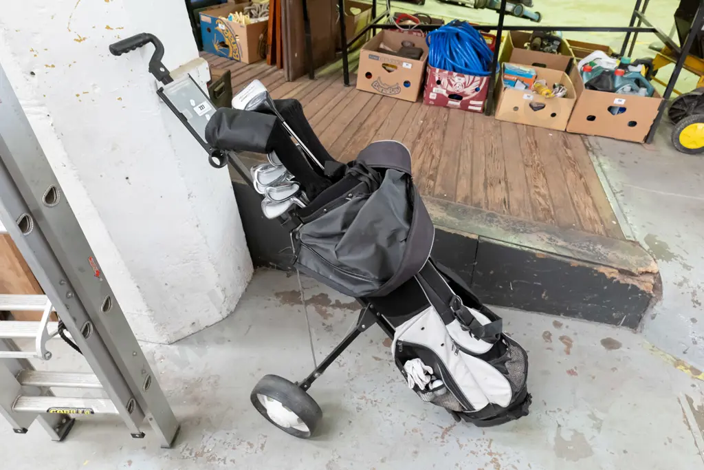 golf clubs and trundlers Image 1++