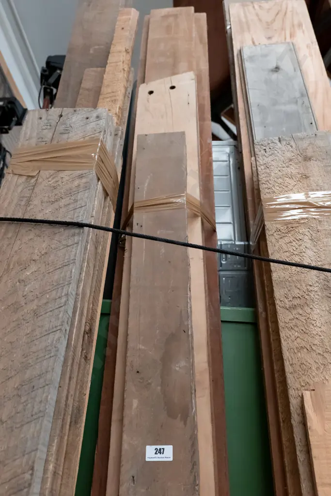 various lengths of timber - rimu planks Longest L-3400 Image 1++