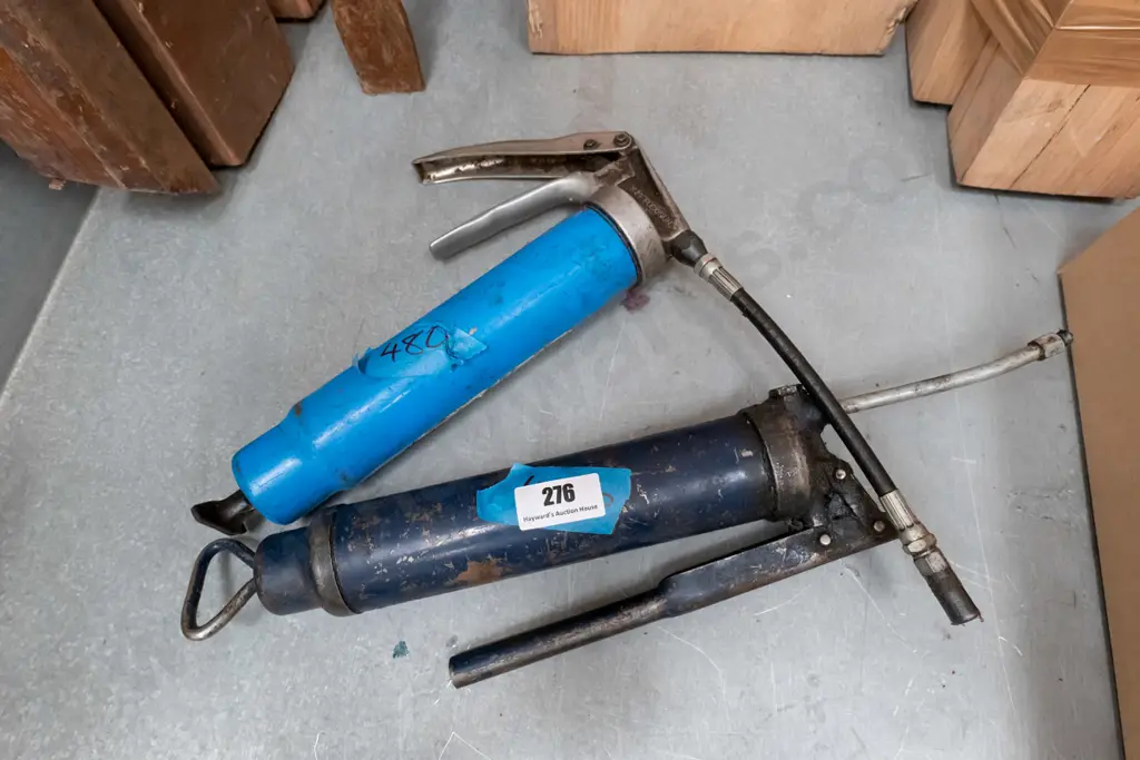 2 grease guns Image 1++