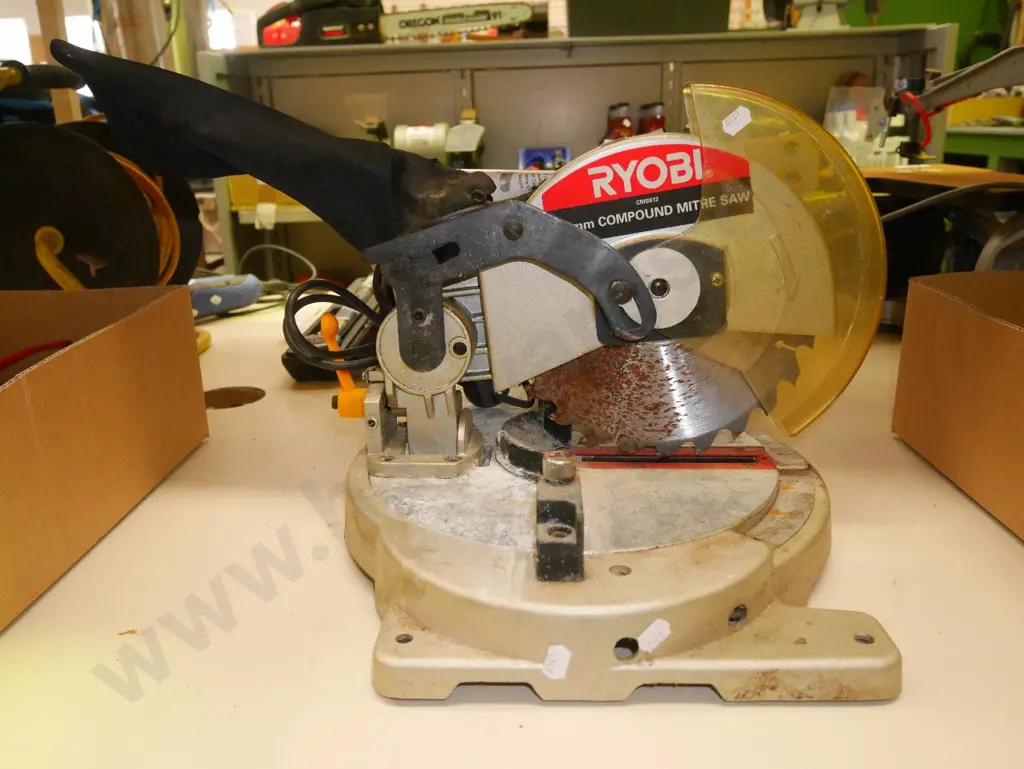 Ryobi compound mitre saw Image 1++