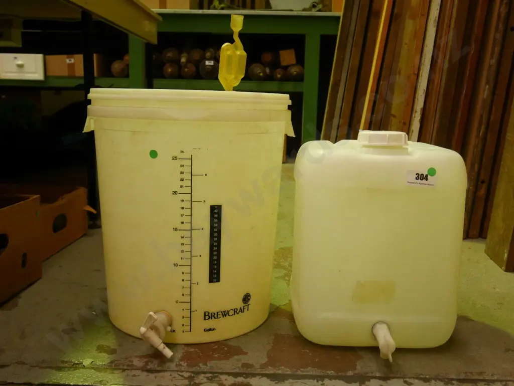 homebrew fermenter, white 20L water container Image 1++