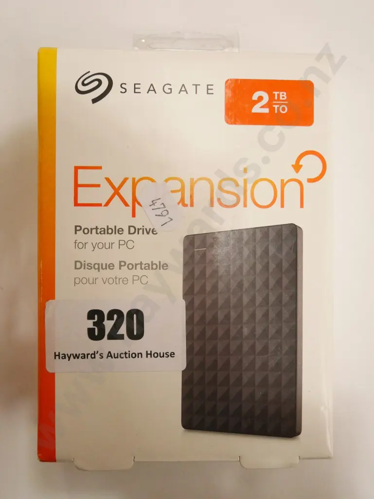 Seagate Expansion portable hard drive 2TB Image 1++