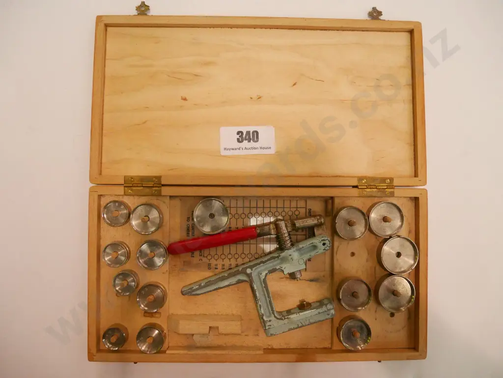 calendar glasses distance measuring gauge - boxed Image 1++