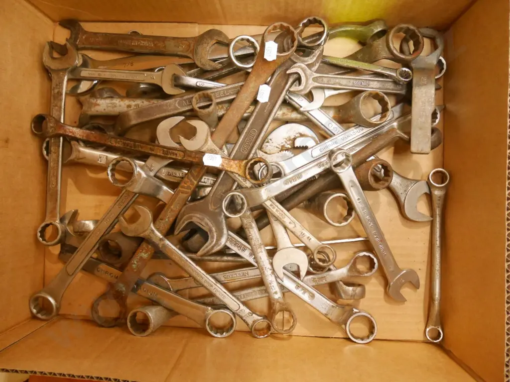 box of open end and ring spanners Image 1++