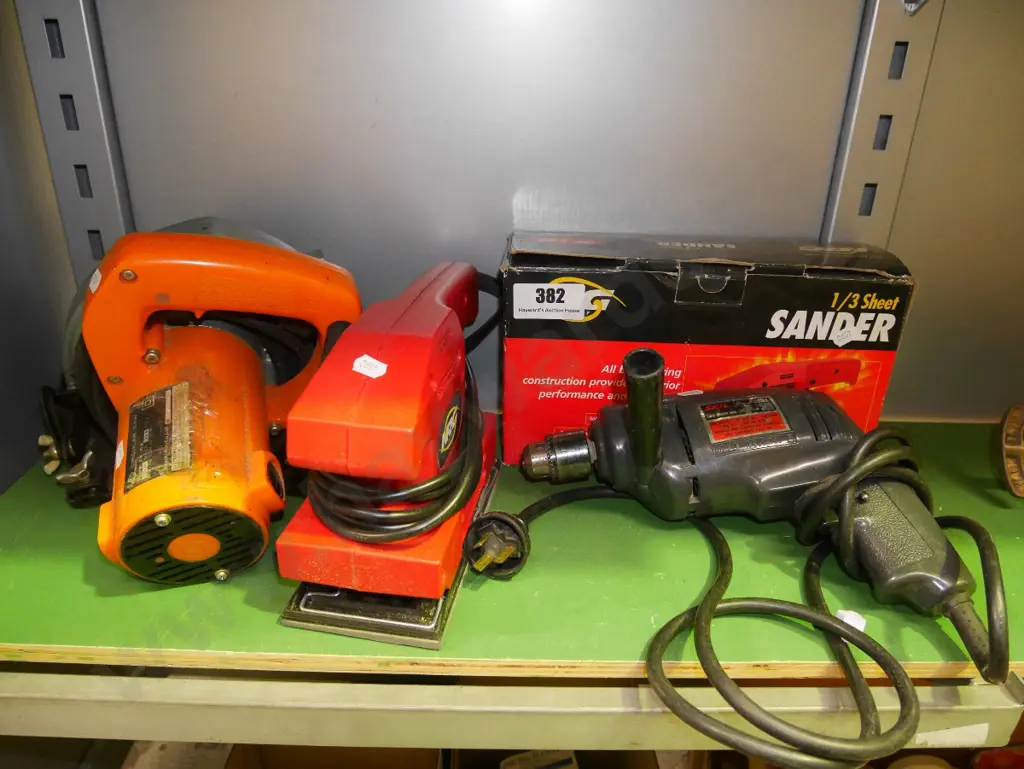 electric drill, skilsaw, sander Image 1++