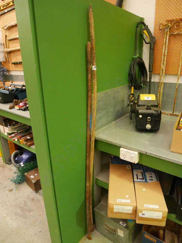 2x rusty digging bars Image 1++