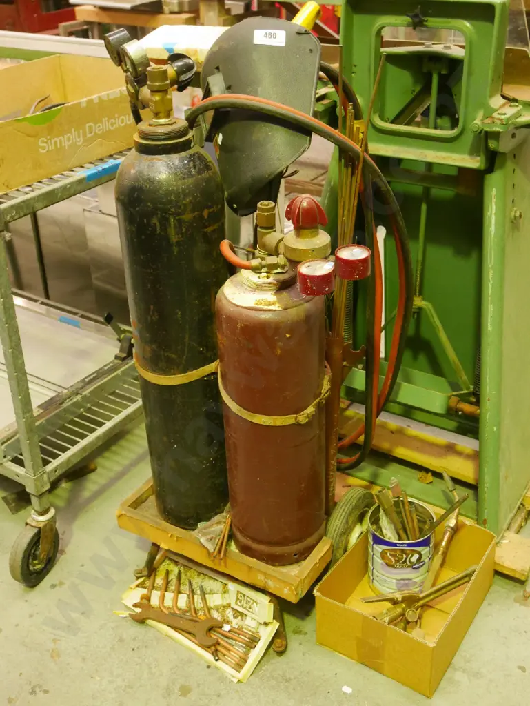 mig welding eqipment, torches, mask, valves etc Image 1++