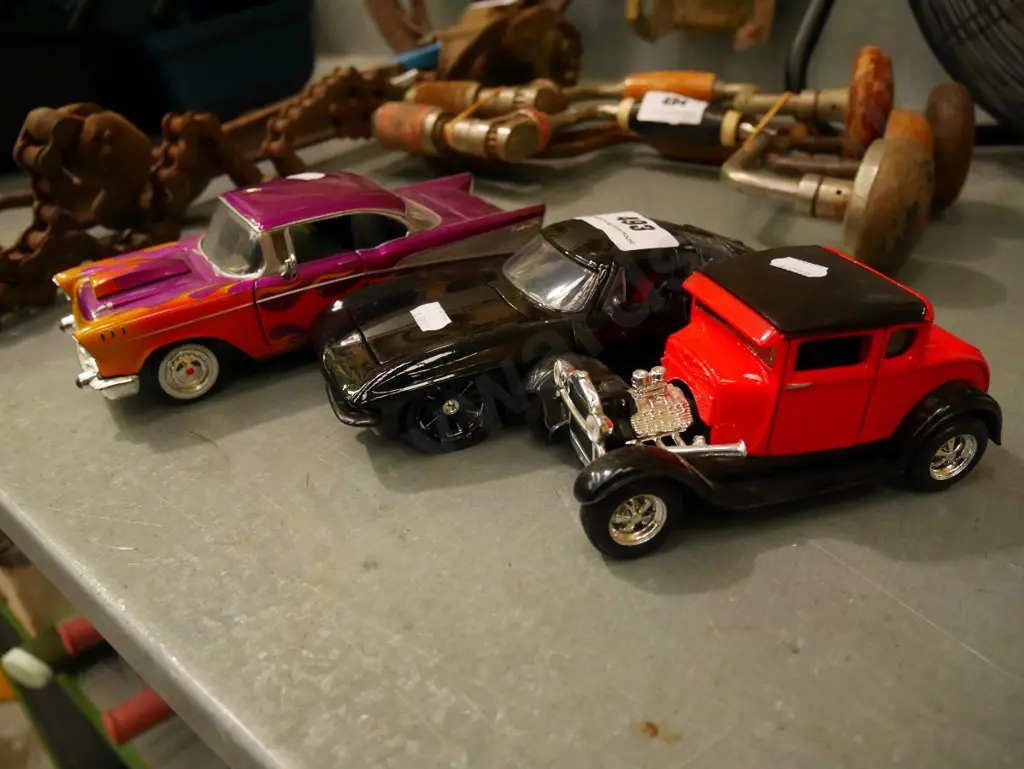 3x die cast model vehicles Image 1++
