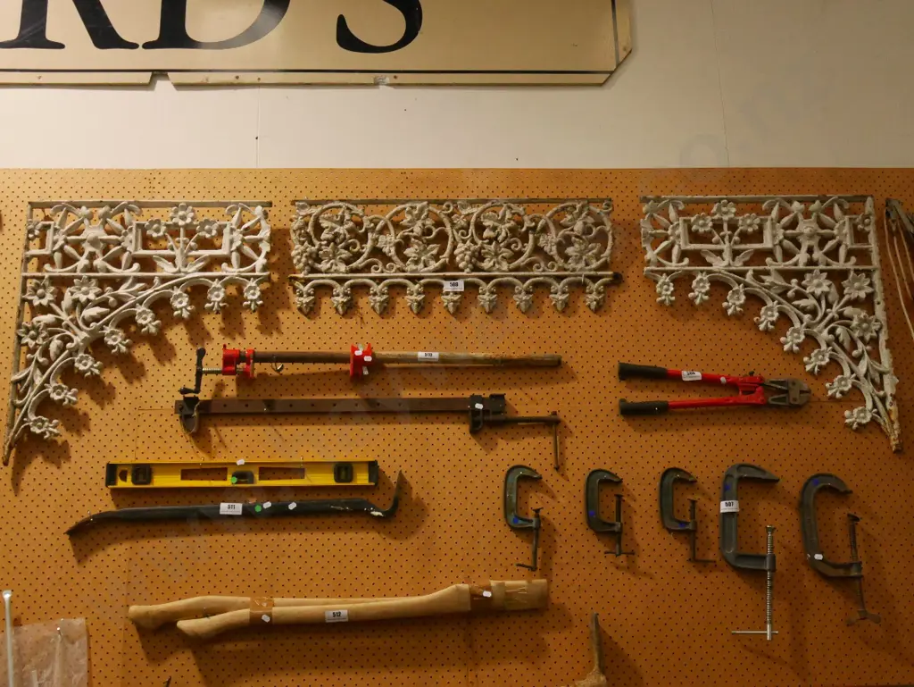 4 pieces of cast iron fret work Image 1++