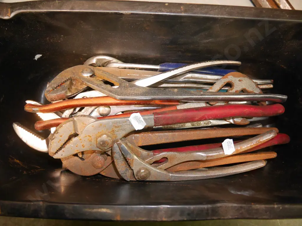 box; various plumbers wrenches Image 1++