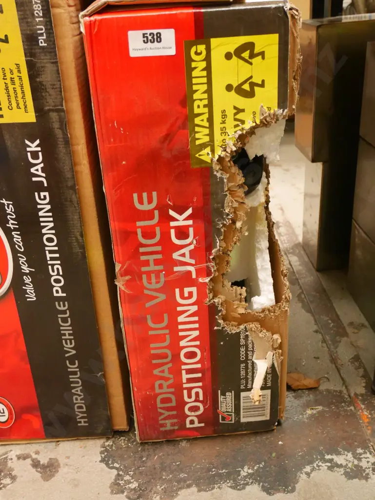 hydraulic vehicle positioning jack Image 1++