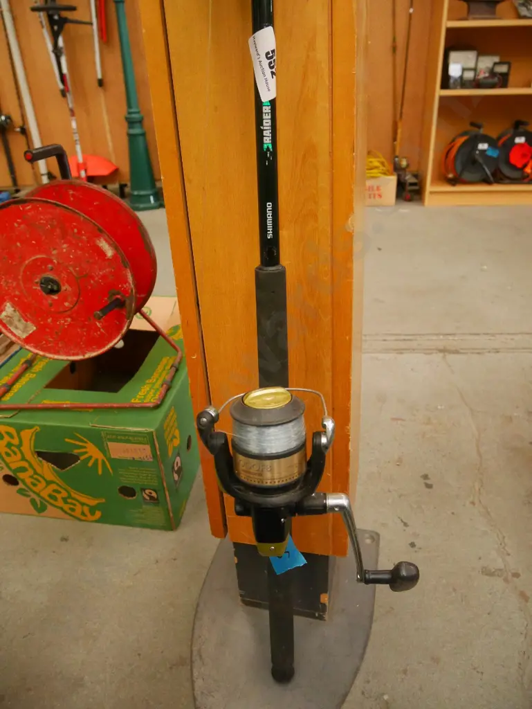 fishing rod and reel Image 1++