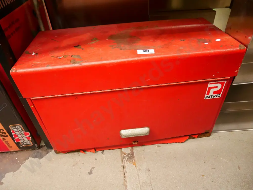 rusty tool box Image 1++