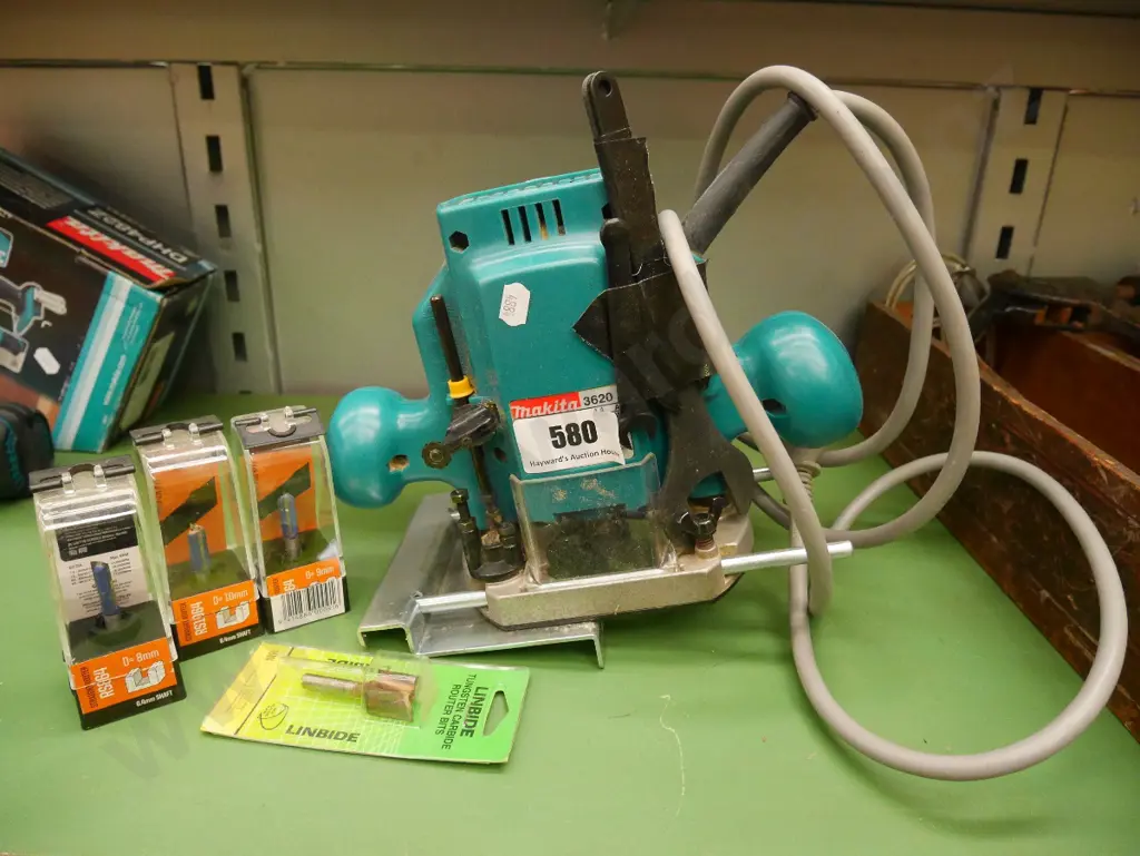 Makita plunge router, router bits Image 1++