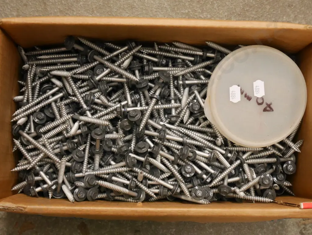 box; roofing screws Image 1++