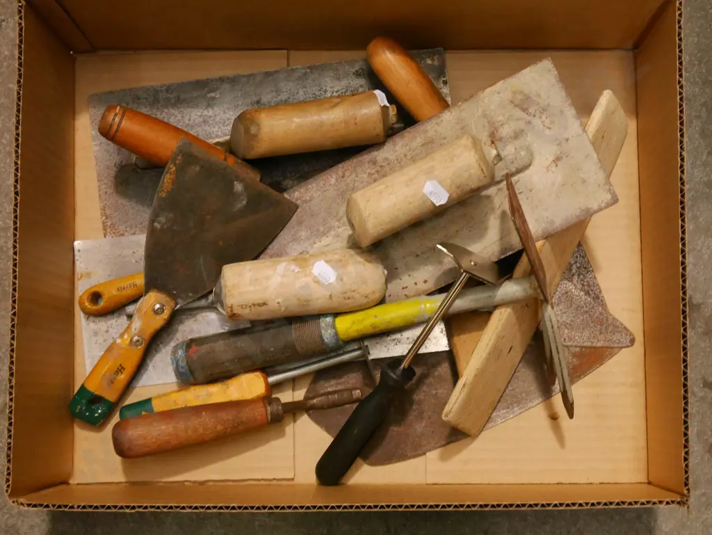 box; plaster's trough, garden tool, scrapers etc Image 1++