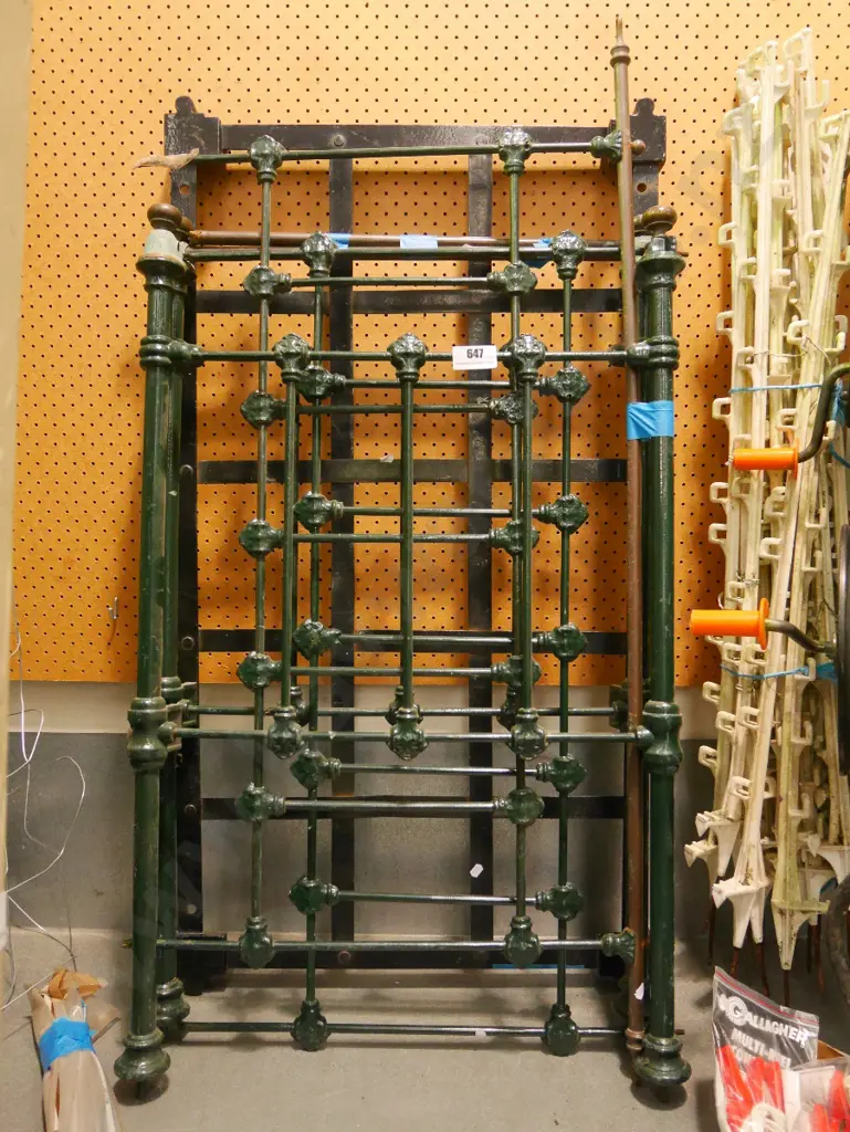 restorer's Victorian cast iron cot Image 1++