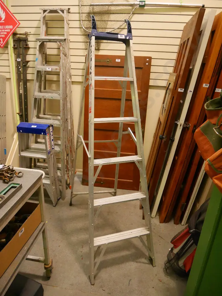 5 step aluminium ladder Image 1++