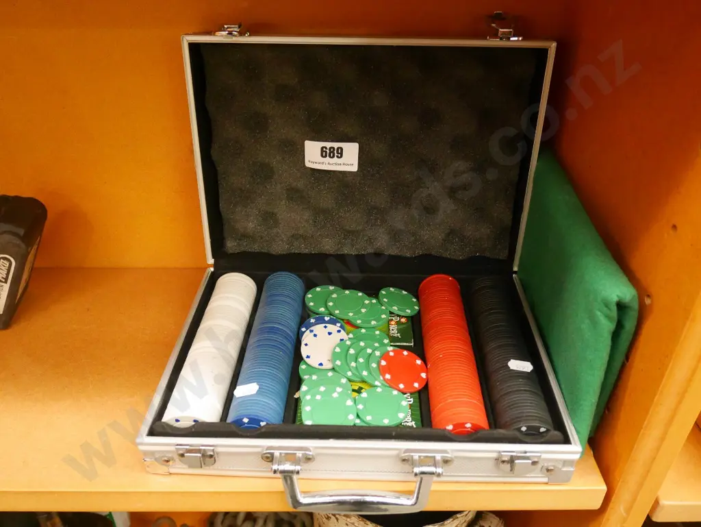 poker set Image 1++