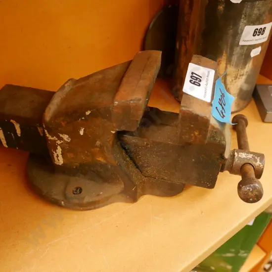 vintage engineer's vice