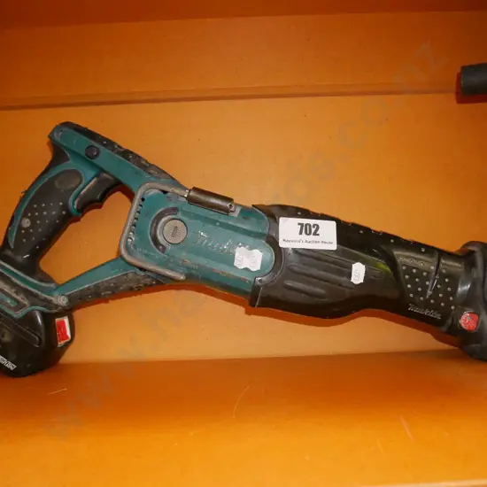 Makita reciprocationg saw - no charger