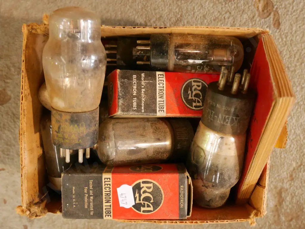 box of old radio valves Image 1++