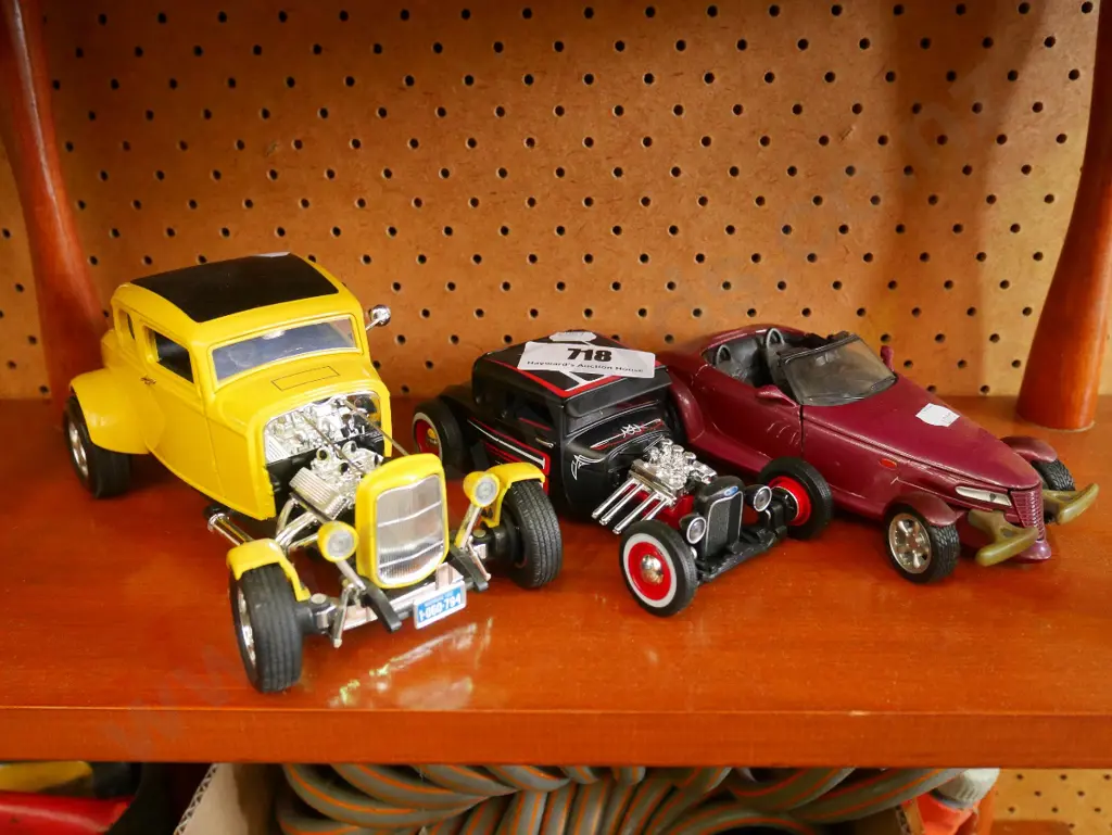 3 die cast model vehicles Image 1++