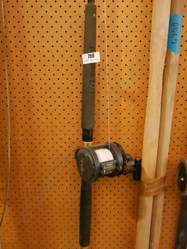 fishing rod and reel Image 1++