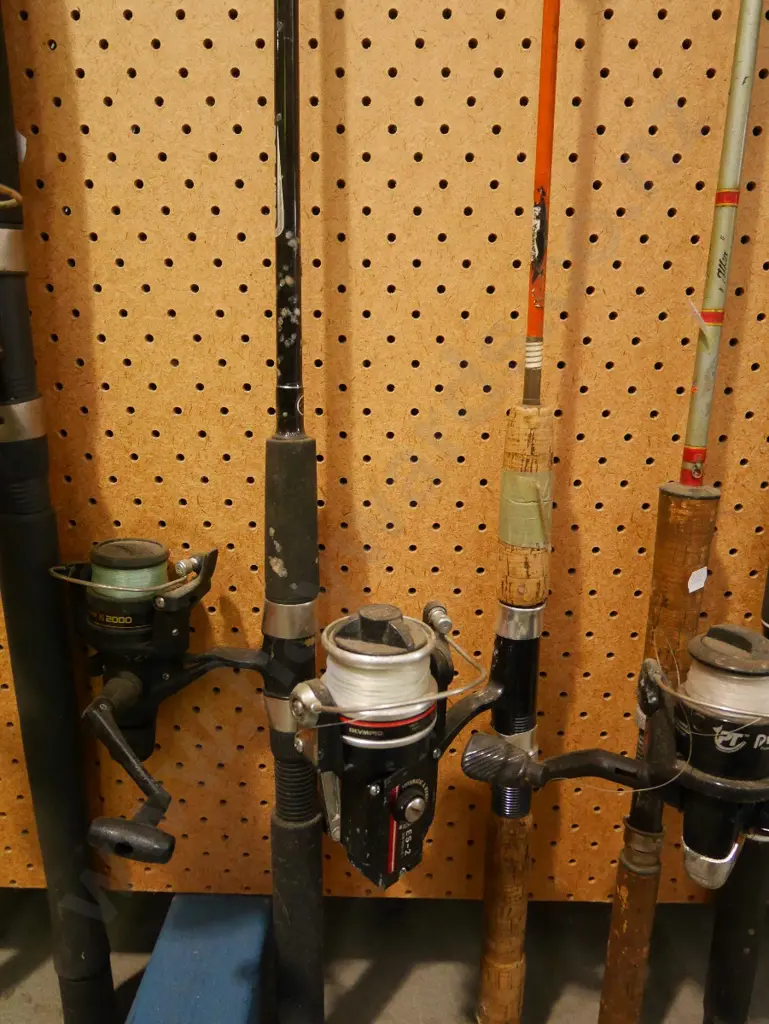 2 fishing rods - yellow dots Image 1++