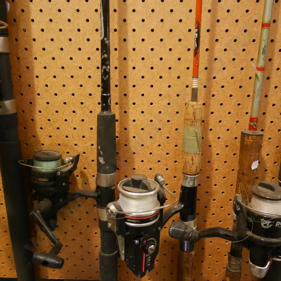2 fishing rods - yellow dots