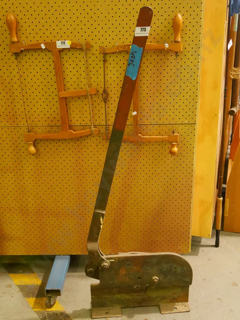 reinforcing bar/guillotine Image 1++