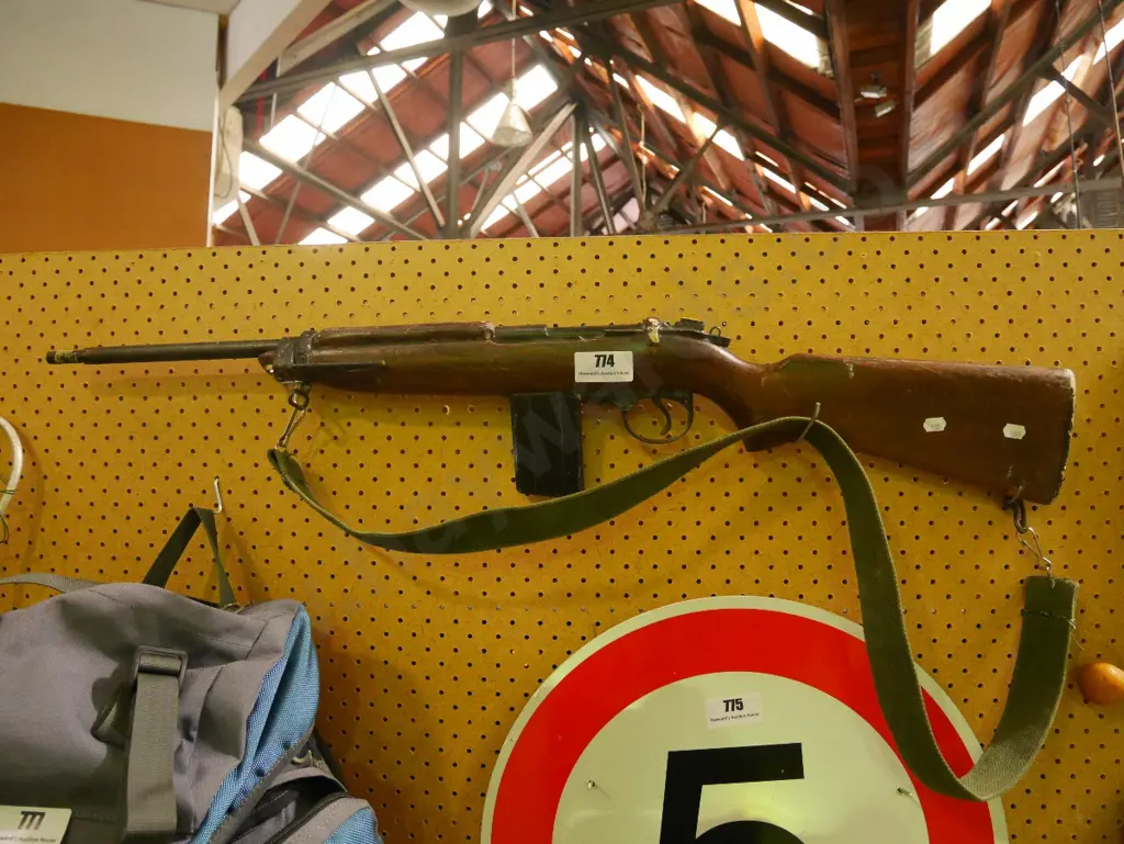 theatre prop rifle Image 1++